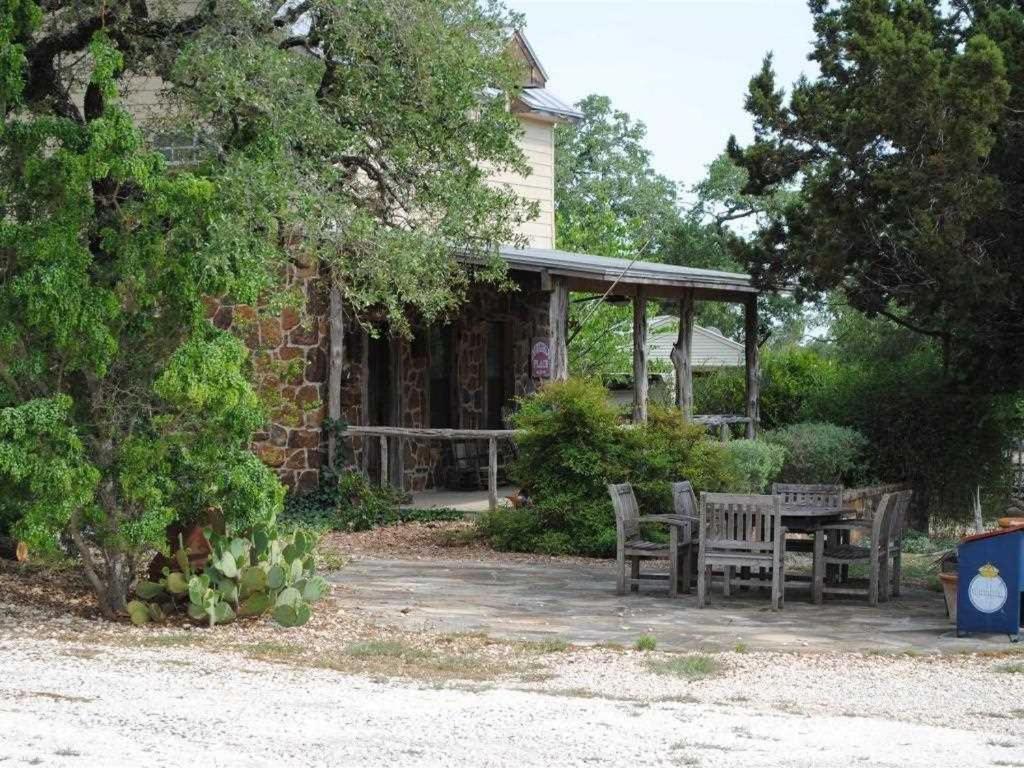 Last Outpost Bandera Ranch House 外观 照片